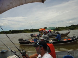 barcos pescando